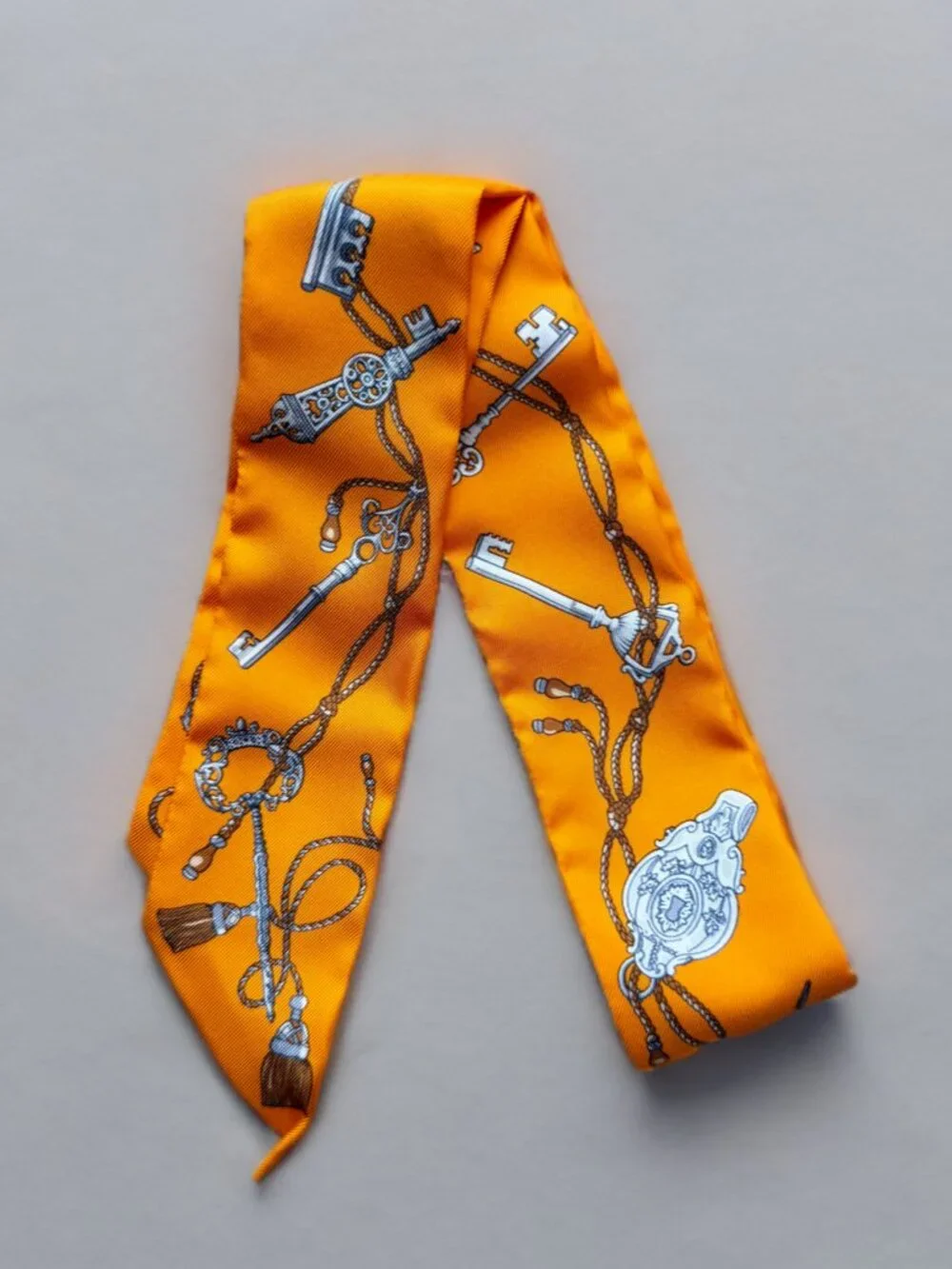 Hermes Orange Les Cles a Pois Silk Twilly Scarf
